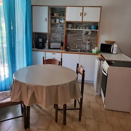 Rez De Tout Confort * פיוריאני